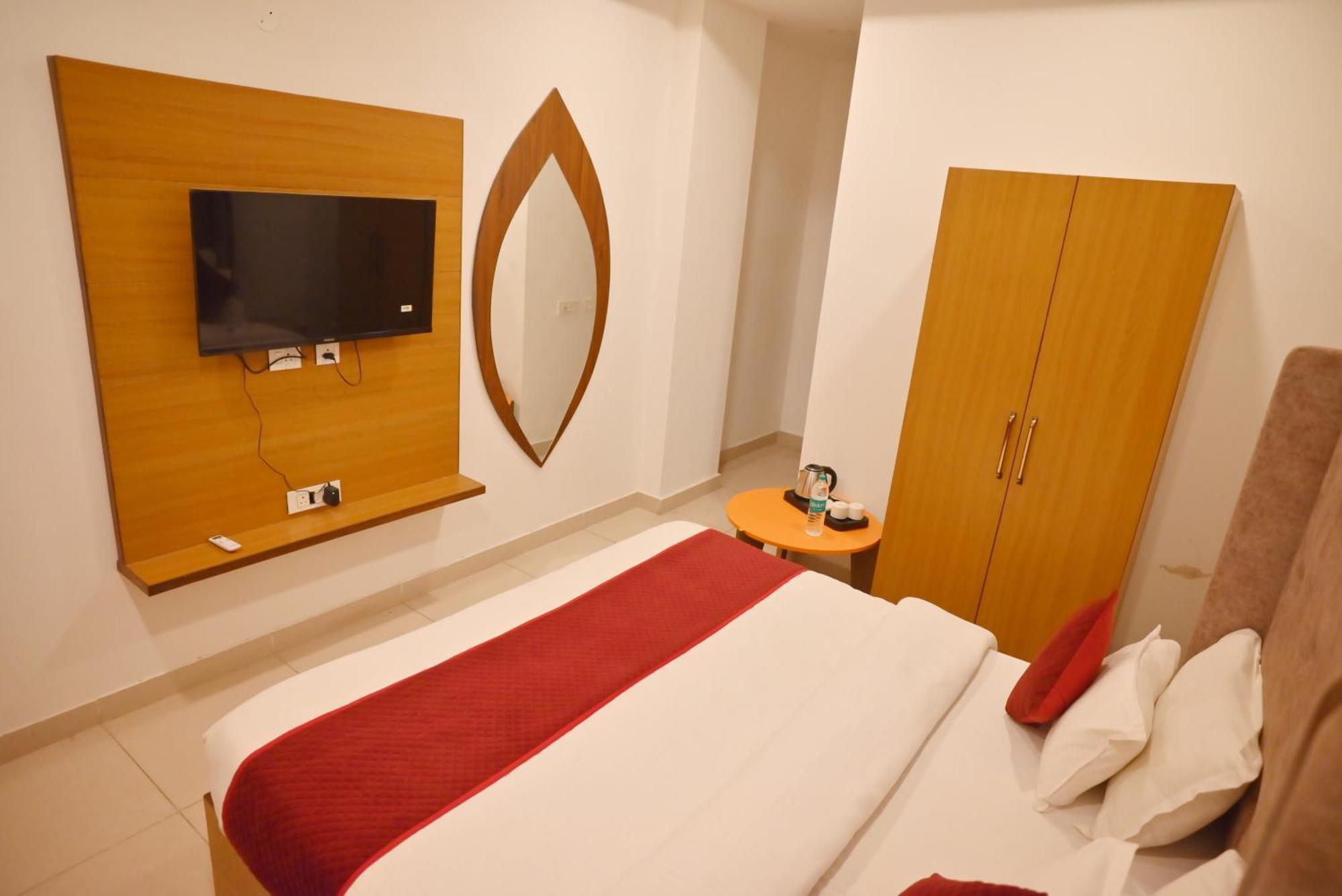 Hotel Lake View Chandīgarh المظهر الخارجي الصورة
