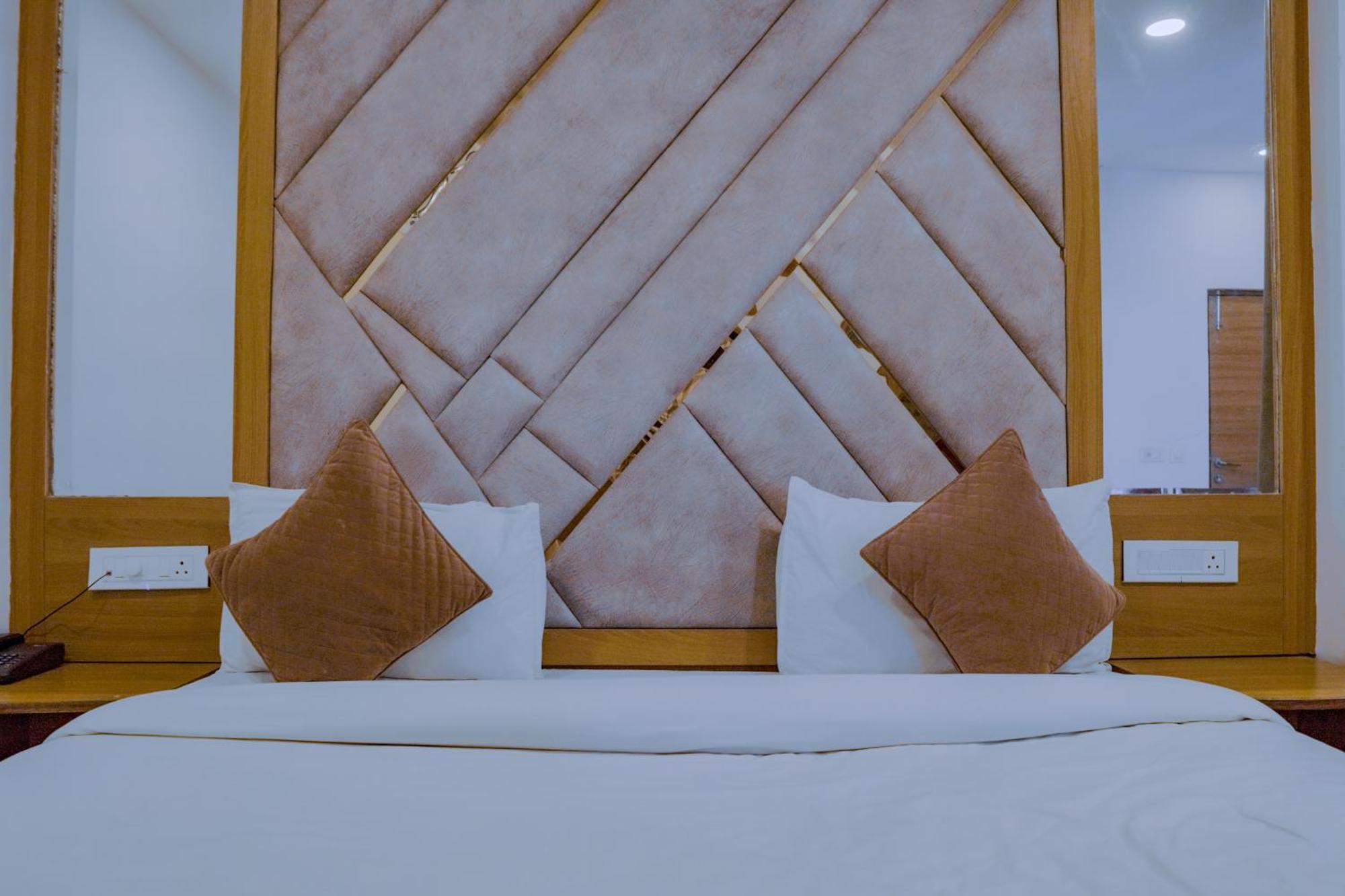 Hotel Lake View Chandīgarh المظهر الخارجي الصورة