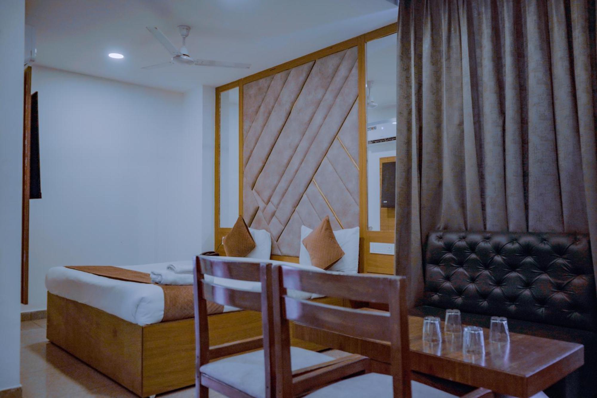 Hotel Lake View Chandīgarh المظهر الخارجي الصورة